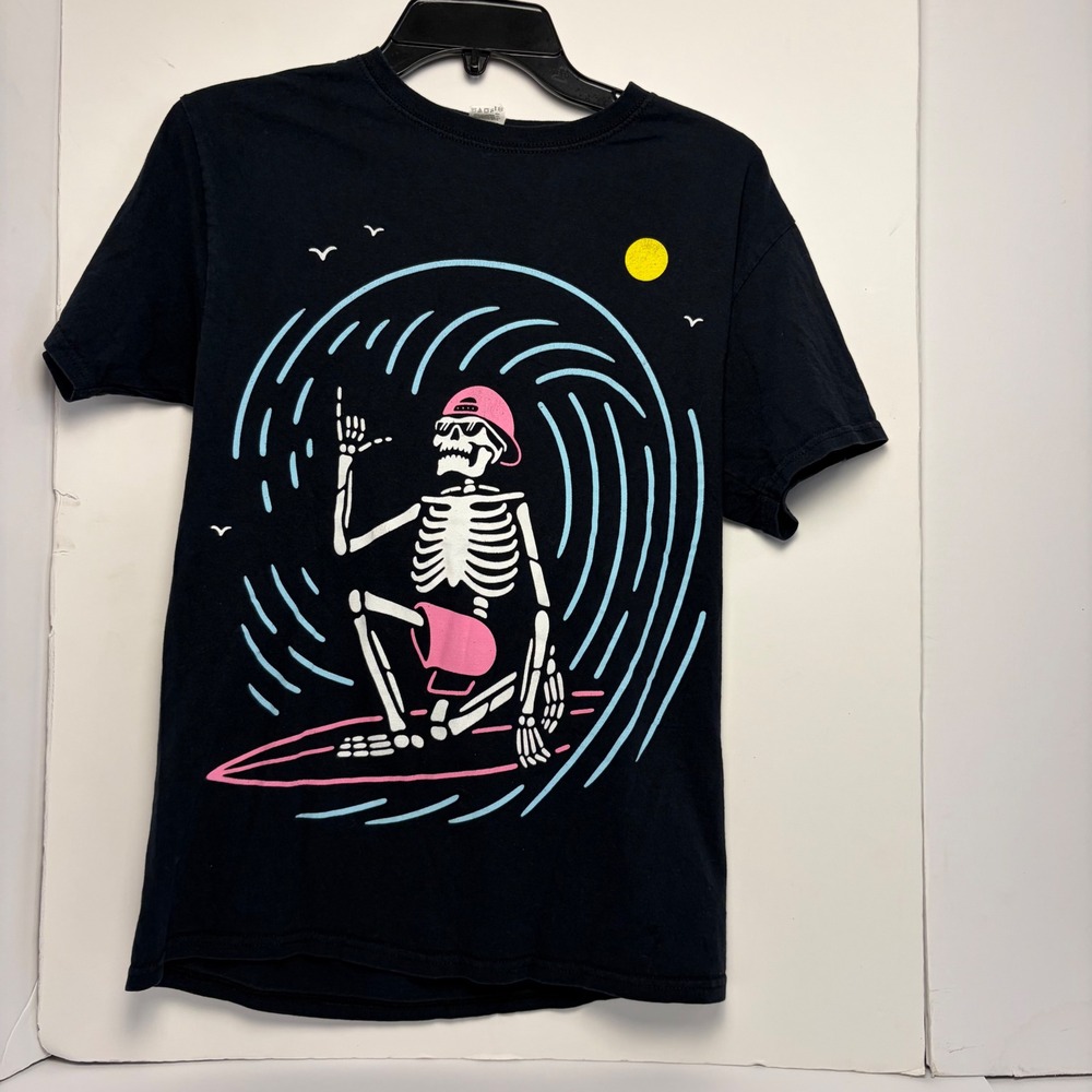 Fruit of the Loom Mens Small Black‎ Skeleton Surfing Graphic T-Shirt HD Cotton